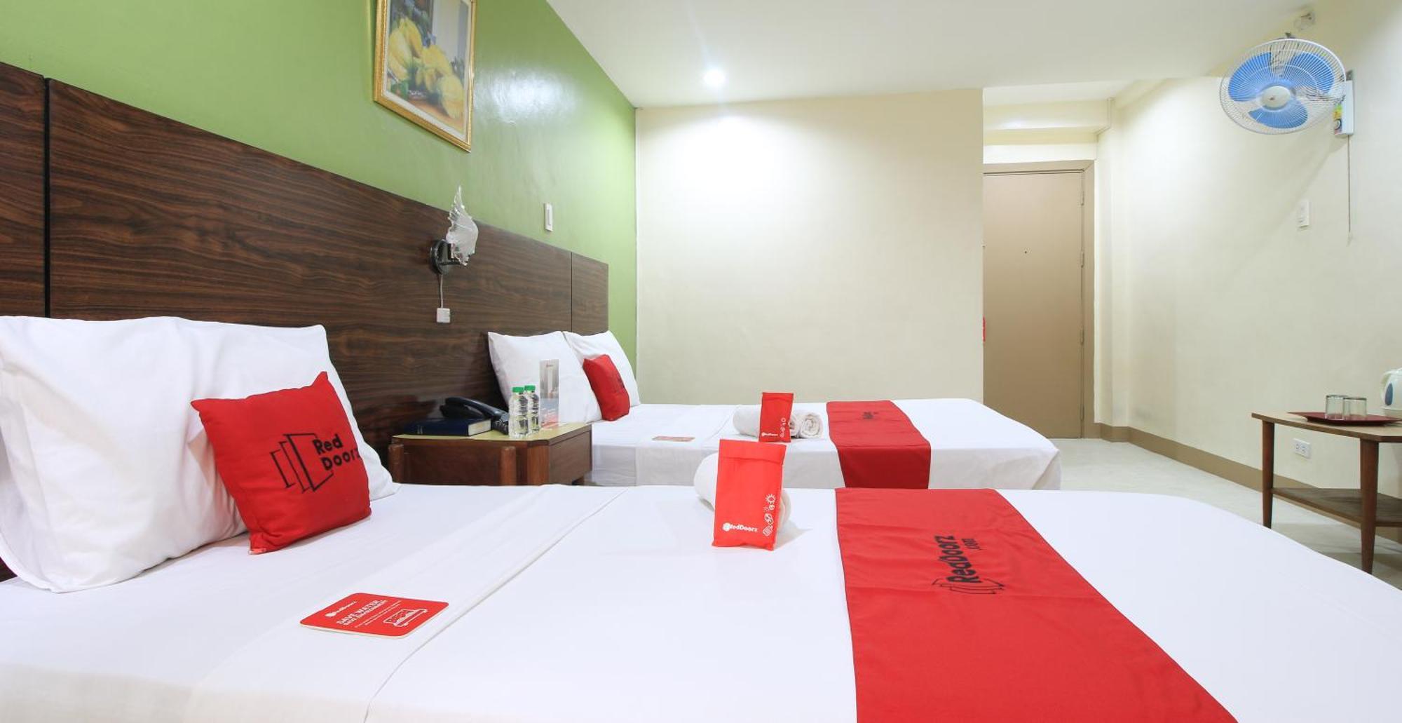Reddoorz @ Chinatown Binondo Hotel 3*