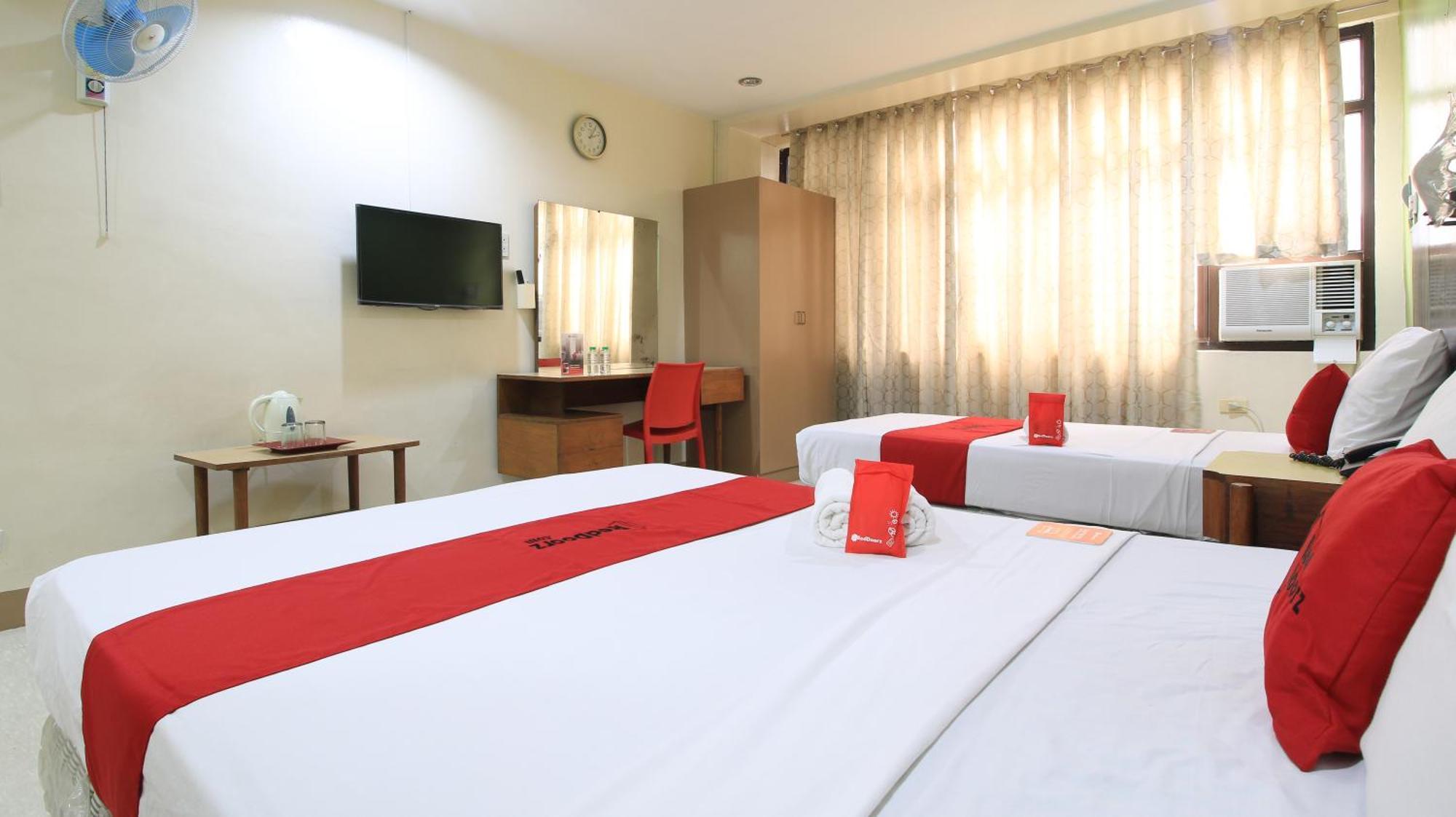 Hotel Reddoorz @ Chinatown Binondo 3*