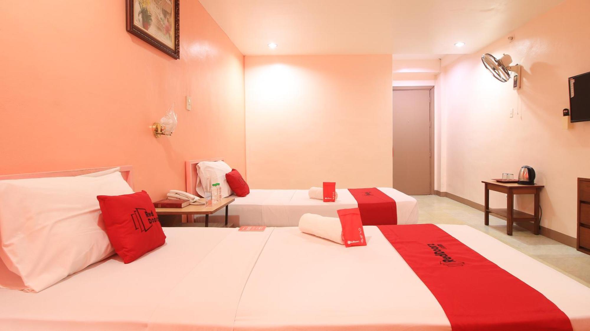 Hotel Reddoorz @ Chinatown Binondo Manila
