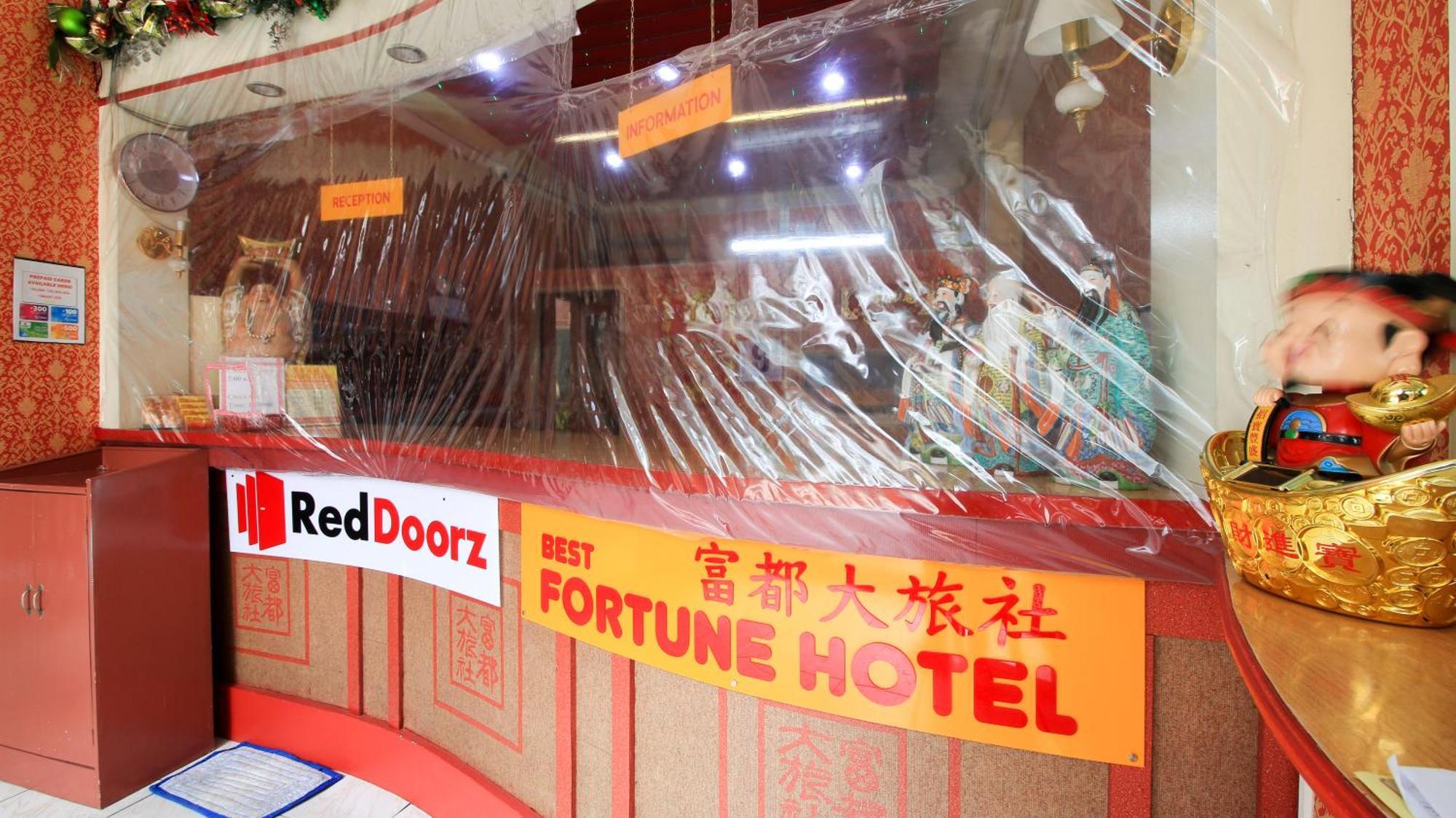 Reddoorz @ Chinatown Binondo Hotel 3*